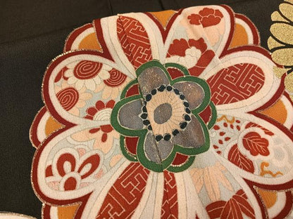 平和屋着物●アンティーク　大正ロマン　黒留袖　駒刺繍　群れ鶴花文　金彩　正絹　逸品　AABJ6270ph
