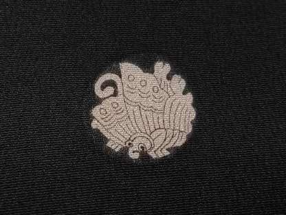 平和屋着物●アンティーク　大正ロマン　黒留袖　駒刺繍　群れ鶴花文　金彩　正絹　逸品　AABJ6270ph