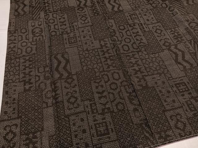 平和屋着物●結城紬　80亀甲　幾何学文様　証紙付き　正絹　逸品　未使用　AABJ6310ph