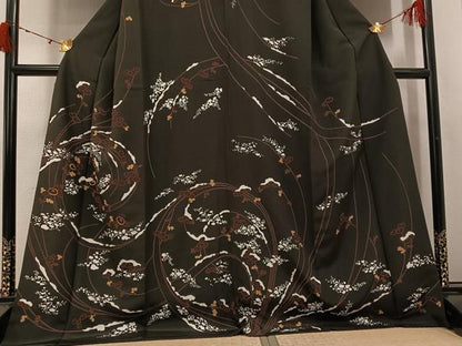 平和屋着物●訪問着　駒刺繍　菊　黒地　ロング丈　正絹　逸品　AABJ6358ph