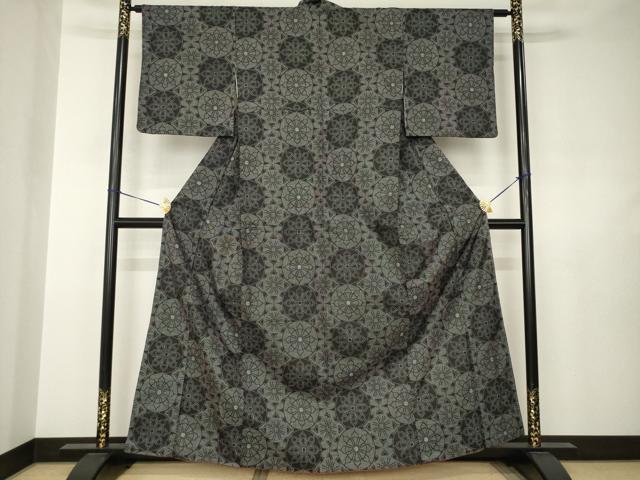 平和屋着物●本場大島紬　源氏車文　一元7マルキ　黒地　高島屋扱い　正絹　逸品　AABJ6516ck