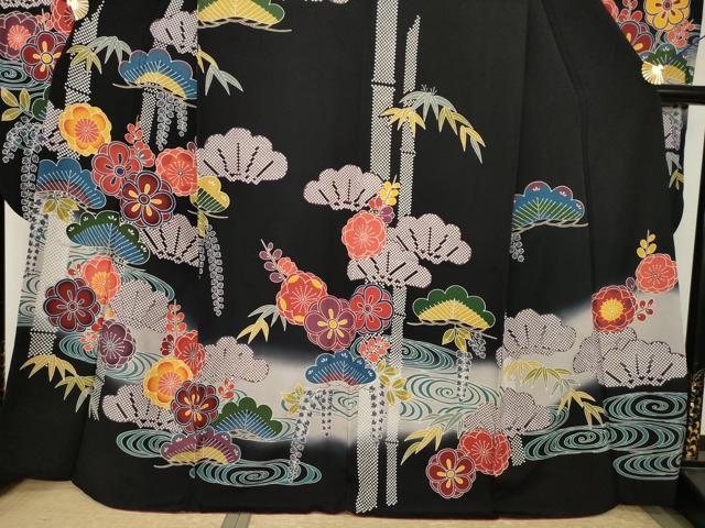 平和屋着物●豪華振袖　型染め　松竹梅流水文　黒地　正絹　逸品　AABJ6533ck