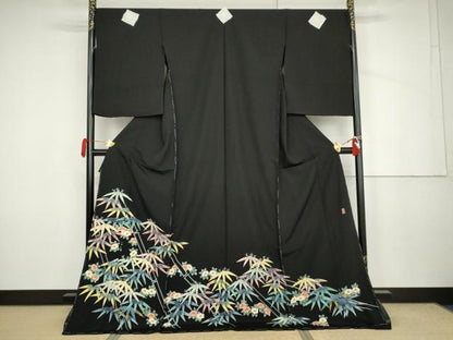 平和屋着物●本加賀友禅作家　吉川久仁　黒留袖　笹花文　浜ちりめん　仮絵羽　正絹　逸品　未使用　AABJ6561cs