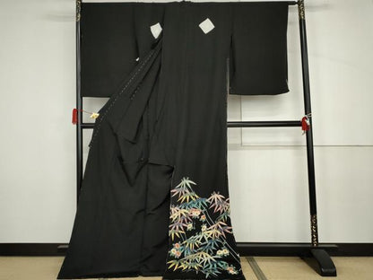 平和屋着物●本加賀友禅作家　吉川久仁　黒留袖　笹花文　浜ちりめん　仮絵羽　正絹　逸品　未使用　AABJ6561cs