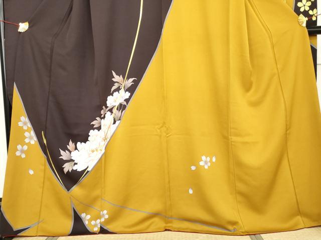 平和屋着物●豪華振袖　駒刺繍　草花文　舞桜　金彩　正絹　逸品　AABJ6588cs