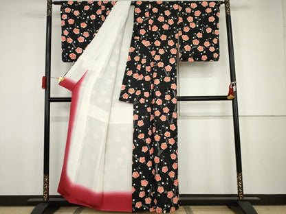 平和屋着物●京都老舗銘店・に志田　小紋　絞り　枝梅　黒地　たとう紙付き　正絹　逸品　未使用　AABJ6656cs