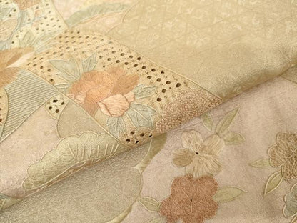 平和屋着物●訪問着　中国三大刺繍　スワトウ刺繍　汕頭刺繍　相良刺繍　扇面花文　暈し染め　正絹　逸品　AABJ6687cs