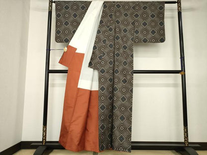 平和屋着物●本場大島紬　龍郷絣　花菱文　正絹　逸品　AABJ6726ck