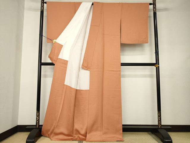 平和屋着物●本草木染作家　瑞鳳　色無地　紋意匠　纁色　正絹　逸品　AABJ6740ck
