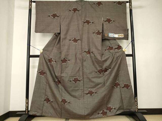 平和屋着物●本場大島紬　純泥染　手織り　一元7マルキ　雲重ね文　証紙付き　正絹　逸品　AABJ6746ck