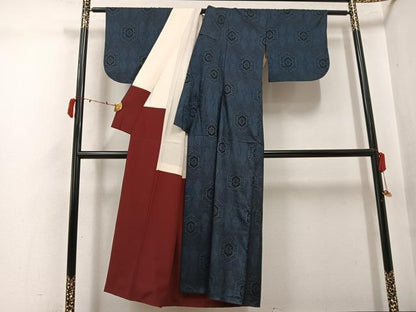 平和屋着物▼本場大島紬　割込み絣　亀甲花文　正絹　逸品　AABJ7185ph