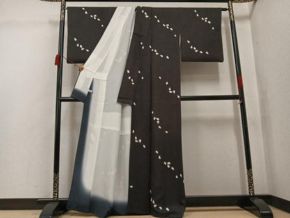 平和屋着物●上質な小紋　夜桜　黒地　正絹　逸品　AABJ7187ph
