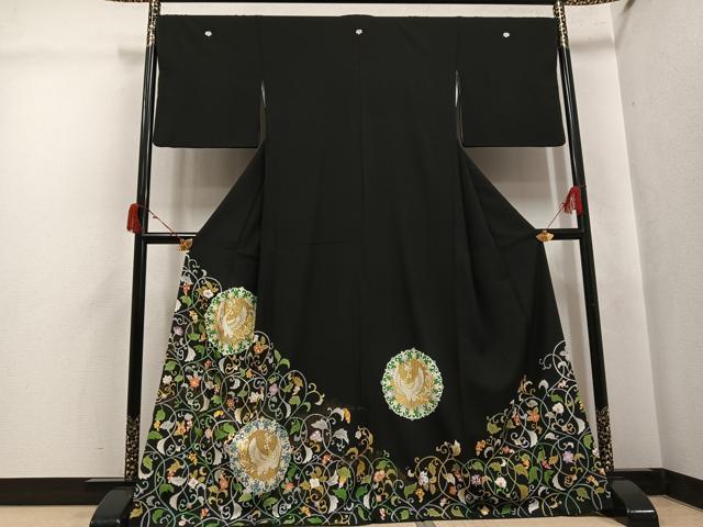 平和屋着物●豪華黒留袖　駒刺繍　花鳥唐草文　金彩　正絹　逸品　AABJ7200ph
