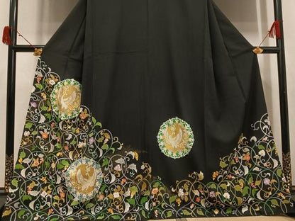 平和屋着物●豪華黒留袖　駒刺繍　花鳥唐草文　金彩　正絹　逸品　AABJ7200ph