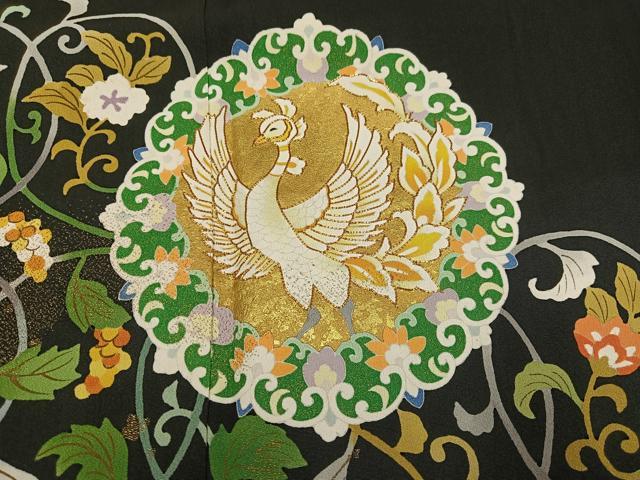 平和屋着物●豪華黒留袖　駒刺繍　花鳥唐草文　金彩　正絹　逸品　AABJ7200ph
