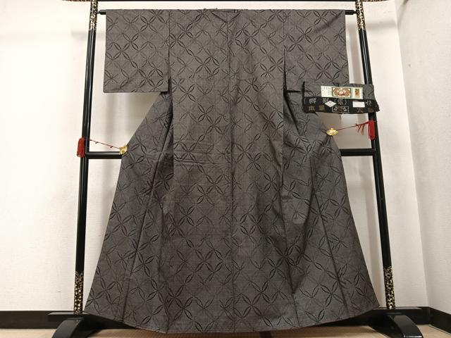 平和屋着物●本場大島紬　一元7マルキ　七宝文　外内辰夫織物謹製　証紙付き　正絹　逸品　AABJ7204ph