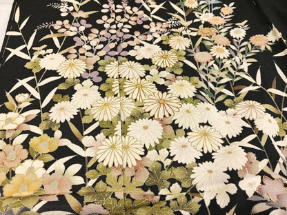 平和屋着物●吉澤友禅　訪問着　駒刺繍　草花文　暈し染め　黒地　金彩　丹後ちりめん　仮絵羽　正絹　逸品　未使用　AABJ7217ph