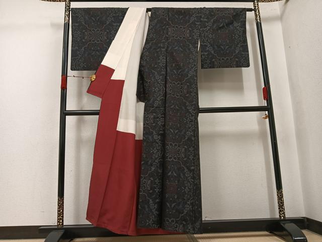 平和屋着物●本場大島紬　花唐草文　正絹　逸品　AABJ7270ph