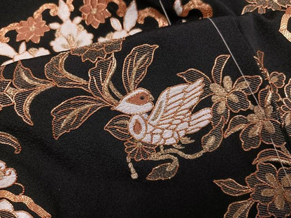 平和屋着物●豪華黒留袖　駒刺繍　花鳥文　金糸　松寿ちりめん　仮絵羽　正絹　逸品　未使用　AABJ7308ph