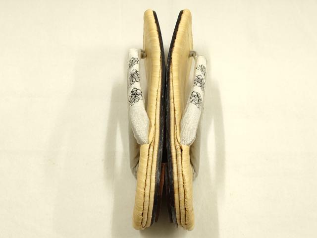 平和屋着物●男性　和装小物　伊と忠　雪駄　畳表　花緒:白　刺繍　花柄　本革底　逸品　AABJ7361ay