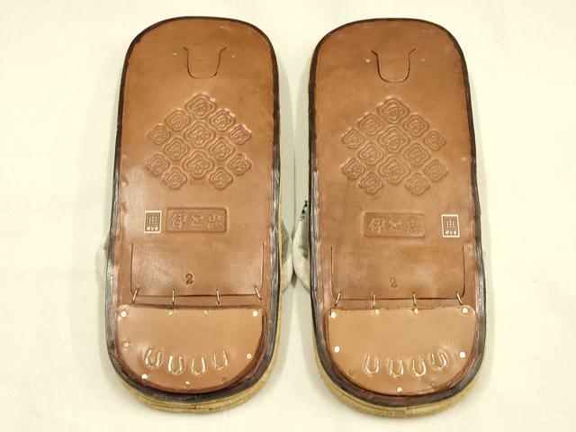 平和屋着物●男性　和装小物　伊と忠　雪駄　畳表　花緒:白　刺繍　花柄　本革底　逸品　AABJ7361ay