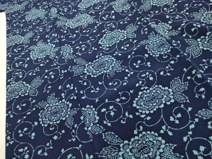 平和屋着物■上質な小紋　本藍　型染め　花唐草文　鬼しぼ縮緬　正絹　逸品　AABJ7723sx
