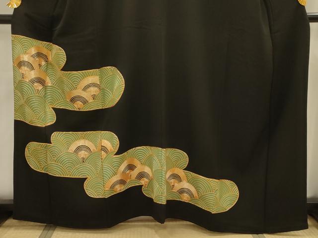 平和屋着物■豪華黒留袖　駒刺繍　霞取青海波　正絹　逸品　AABJ7826sx