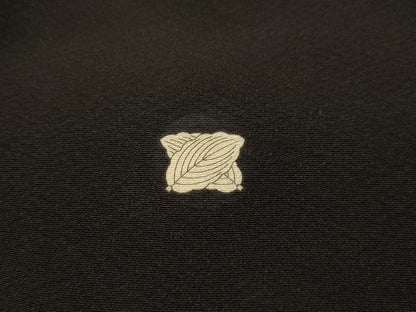 平和屋着物■豪華黒留袖　飛鶴浜松文　金彩　正絹　逸品　AABJ7853sx