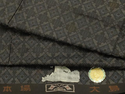 平和屋着物■本場大島紬　花菱文　証紙付き　正絹　逸品　AABJ7856sx