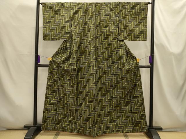 平和屋着物■上質な紬　幾何学文様　黒地　正絹　逸品　AABJ8000sx