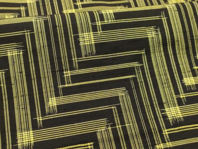 平和屋着物■上質な紬　幾何学文様　黒地　正絹　逸品　AABJ8000sx