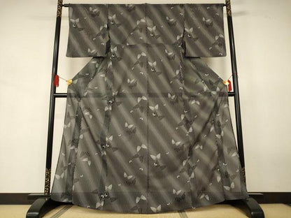 平和屋着物＊夏物　小紋　絽　舞蝶文　黒地　洗える着物　AABJ8086jd