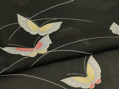 平和屋着物＊夏物　洗える最高級着物　＜英＞はなぶさ謹製　小紋　絽　芝舞蝶文　黒地　洗える着物　AABJ8090jd