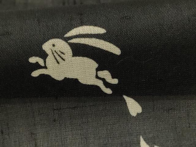 平和屋着物＊夏物　絹芭蕉　夏芭蕉　伝統工芸士　白川貞夫　跳び兎　黒地　証紙付き　正絹　逸品　AABJ8147jd