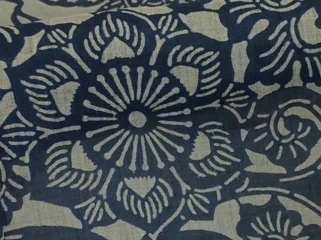 平和屋着物＊夏物　小千谷ちぢみ　藍　型染め　横段草花文　麻　逸品　AABJ8148jd