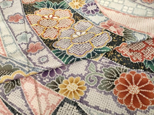平和屋着物●豪華振袖　駒刺繍　蔓帯花文　金彩　正絹　逸品　AABJ8192ck
