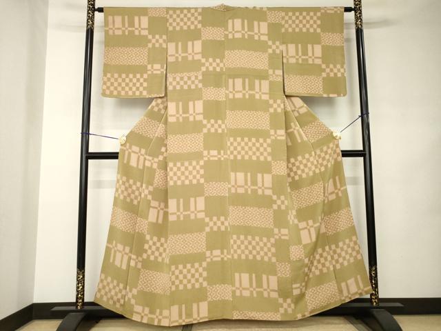 平和屋着物●上質な小紋　市松七宝文　鬼しぼ縮緬　正絹　逸品　AABJ8205ck