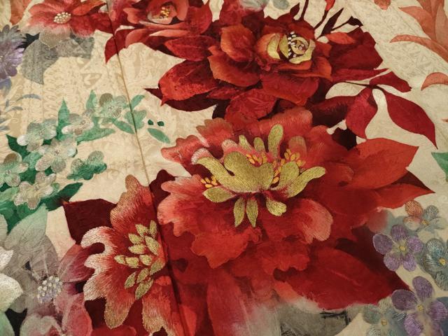 平和屋着物●豪華振袖　刺繍　草花文　金銀糸　金彩　正絹　逸品　AABJ8226ck