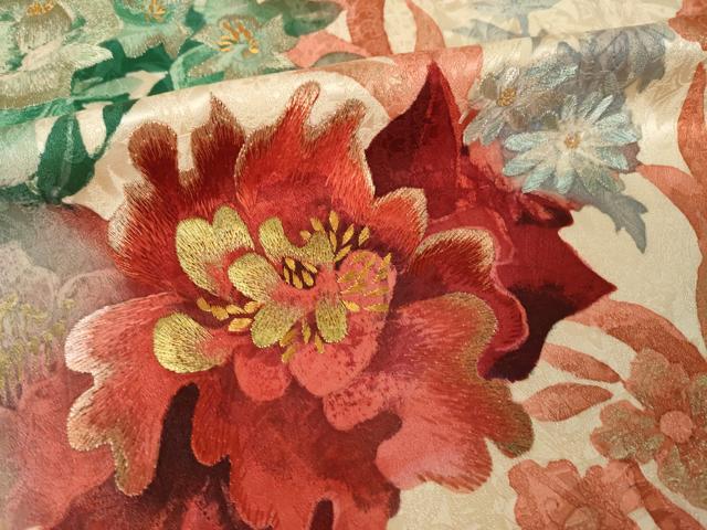 平和屋着物●豪華振袖　刺繍　草花文　金銀糸　金彩　正絹　逸品　AABJ8226ck