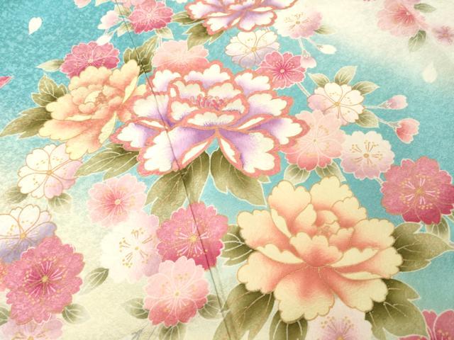 平和屋着物●豪華振袖　刺繍　舞花文　暈し染め　金彩　銀通し地　正絹　逸品　AABJ8228ck
