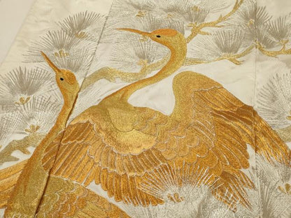 平和屋本店●色打掛　和装　婚礼　結婚式　花嫁　神社挙式　総刺繍　群れ鶴松文　金銀糸　逸品　AABJ8246ou