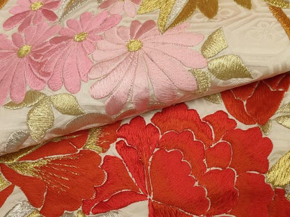 平和屋本店●色打掛　和装　婚礼　結婚式　花嫁　神社挙式　総刺繍　飛鶴花文　金銀糸　逸品　AABJ8247ou