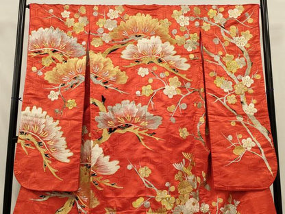 平和屋本店●色打掛　和装　婚礼　結婚式　花嫁　神社挙式　総刺繍　駒刺繍　飾花文　松　金銀糸　逸品　AABJ8248ou