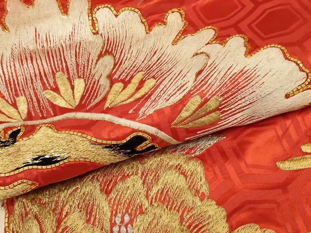 平和屋本店●色打掛　和装　婚礼　結婚式　花嫁　神社挙式　総刺繍　駒刺繍　飾花文　松　金銀糸　逸品　AABJ8248ou