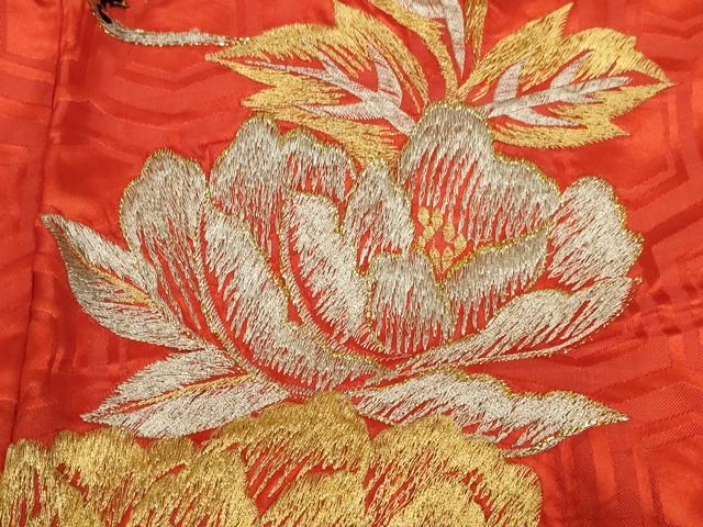 平和屋本店●色打掛　和装　婚礼　結婚式　花嫁　神社挙式　総刺繍　駒刺繍　飾花文　松　金銀糸　逸品　AABJ8248ou