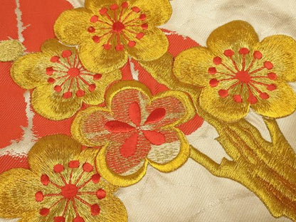 平和屋本店●色打掛　和装　婚礼　結婚式　花嫁　神社挙式　総刺繍　飛鶴梅松文　金糸　逸品　AABJ8254ou