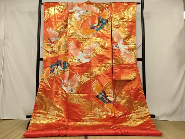 平和屋本店●色打掛　和装　婚礼　結婚式　花嫁　神社挙式　駒刺繍　流水飛鶴文　金糸　金通し地　逸品　AABJ8257ou