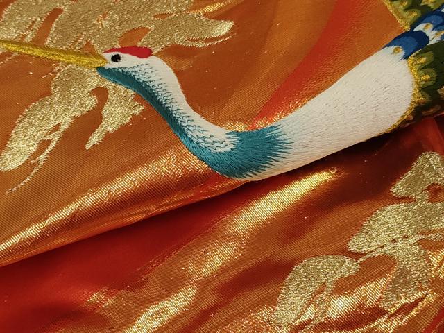 平和屋本店●色打掛　和装　婚礼　結婚式　花嫁　神社挙式　駒刺繍　流水飛鶴文　金糸　金通し地　逸品　AABJ8257ou