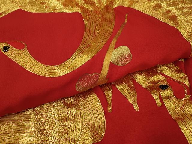 平和屋本店●色打掛　和装　婚礼　結婚式　花嫁　神社挙式　駒刺繍　鶴に枝梅　金彩　逸品　AABJ8259ou
