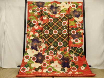 平和屋本店●色打掛　和装　婚礼　結婚式　花嫁　神社挙式　駒刺繍　鶴に花唐草　金彩　逸品　AABJ8260ou